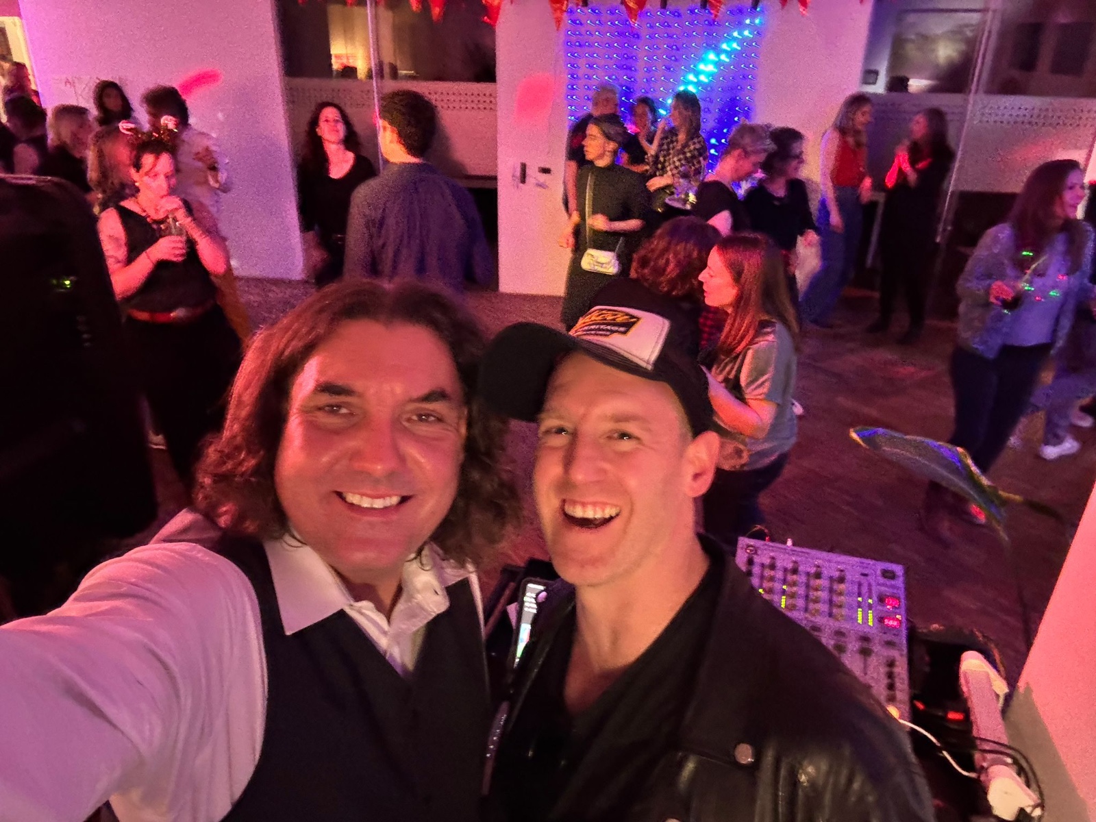 Mike Low & The music family – live party